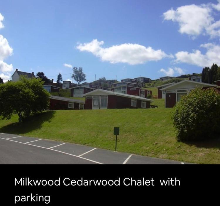 Milkwood Villa Llangain Exterior photo