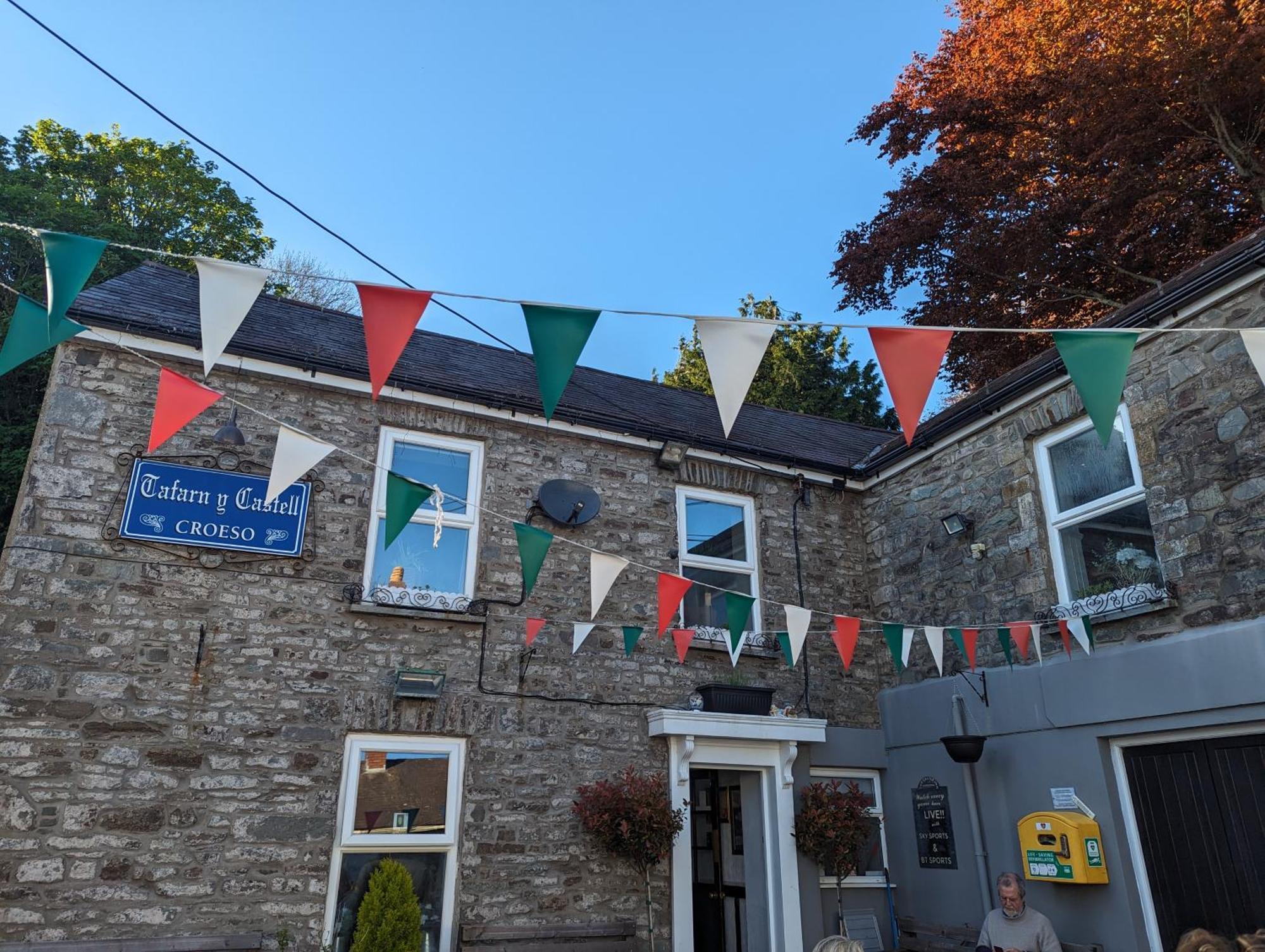 Milkwood Villa Llangain Exterior photo